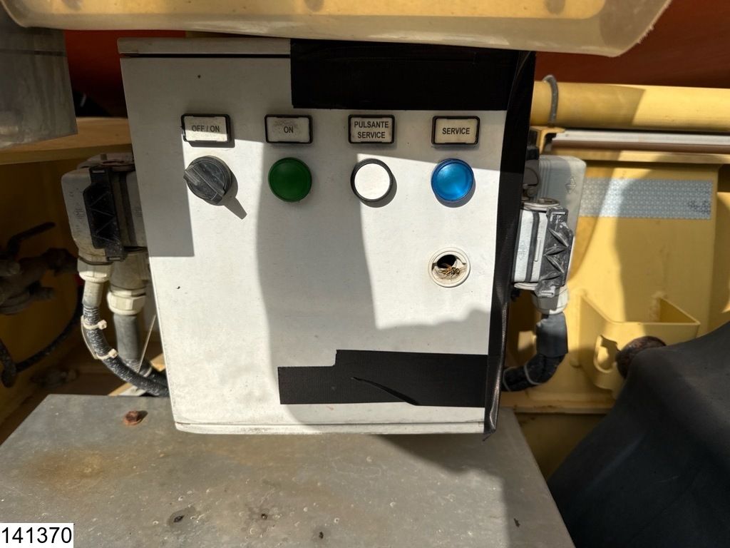 Mol Beton mixer 12 m3, Lift axle