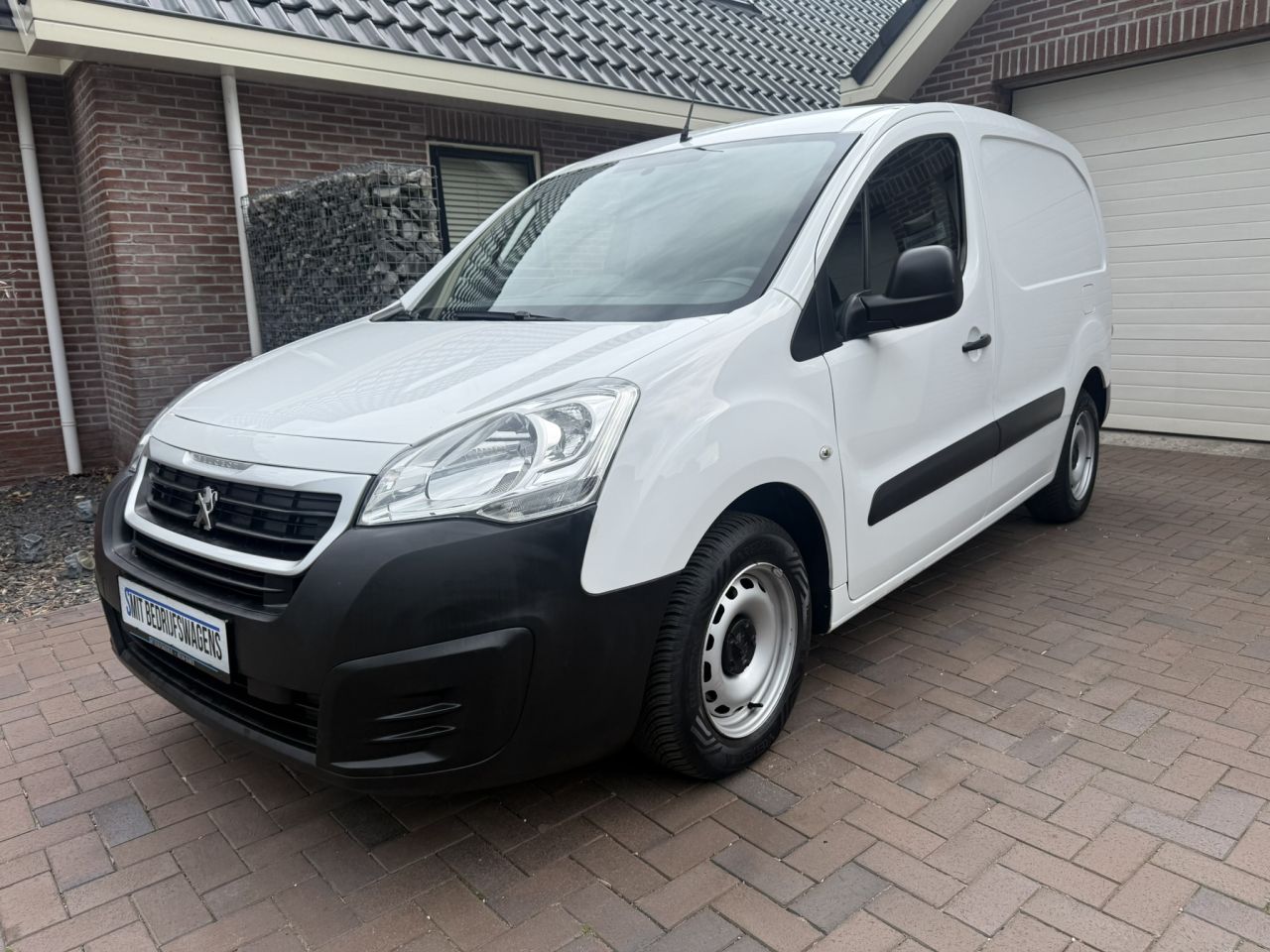 Peugeot Partner koel / vries auto tot min 20
