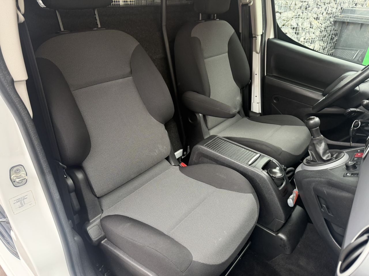 Peugeot Partner koel / vries auto tot min 20