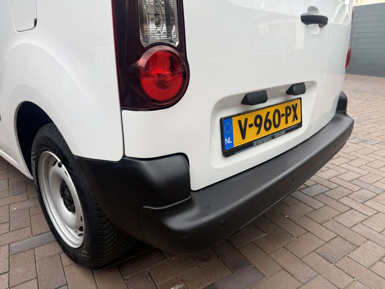 Peugeot Partner koel / vries auto tot min 20