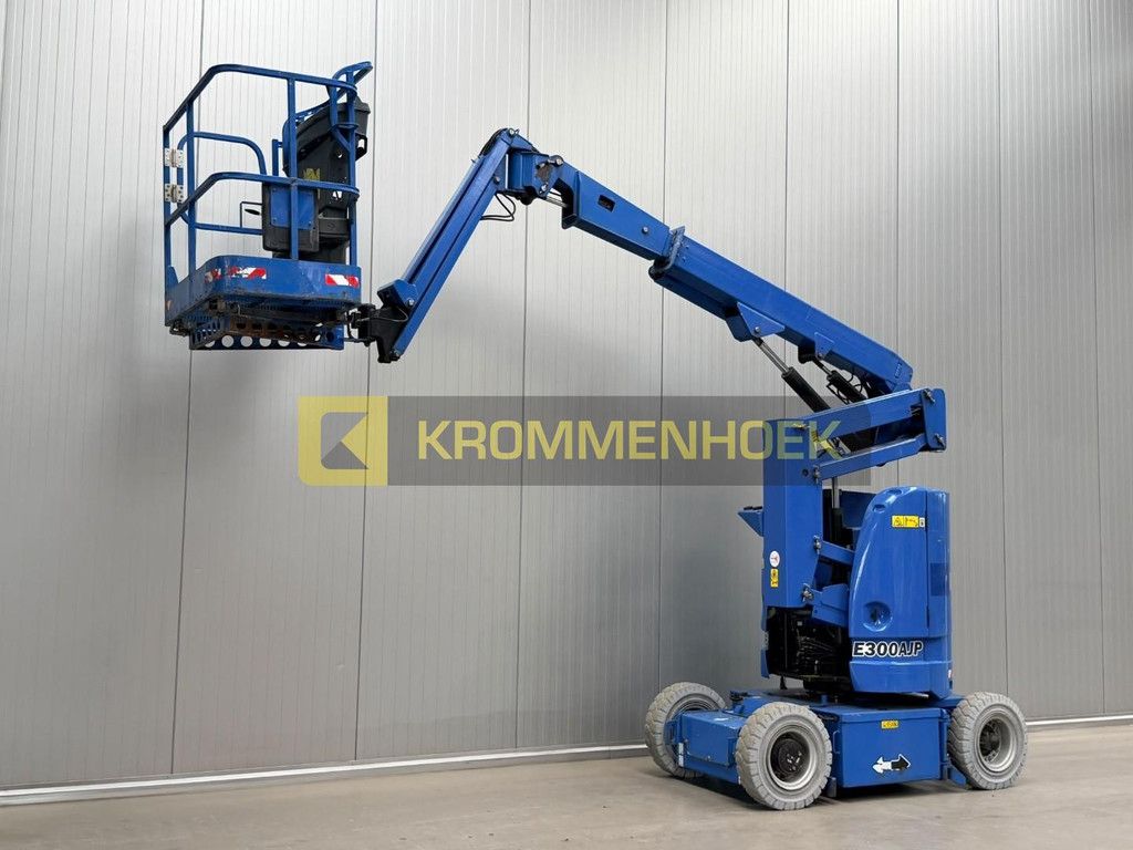 JLG E 300 AJP 3D KH10320
