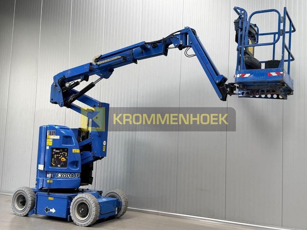JLG E 300 AJP 3D KH10320