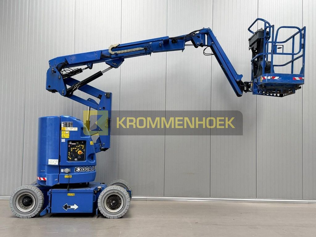 JLG E 300 AJP 3D KH10320