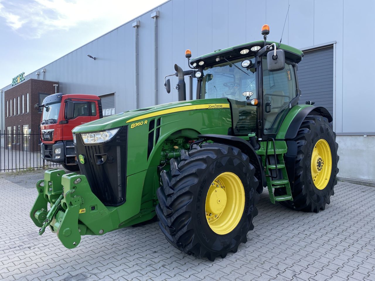 John Deere 8360R met achteruitrij-inrichting