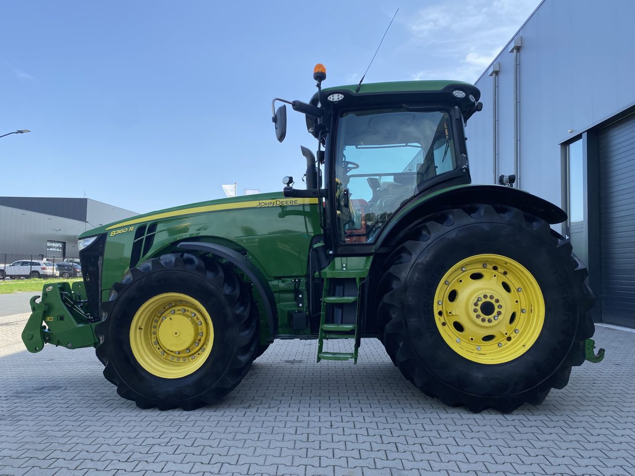 John Deere 8360R met achteruitrij-inrichting