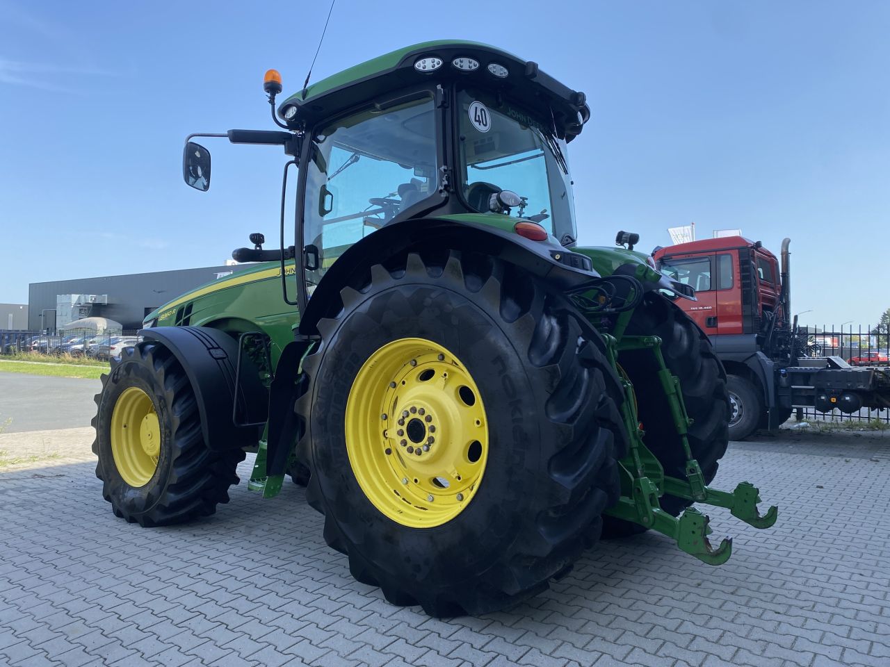 John Deere 8360R met achteruitrij-inrichting