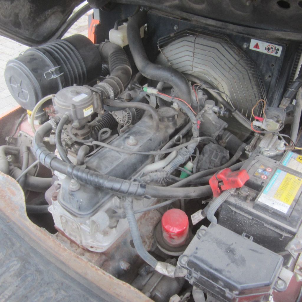 Toyota FG25, LPG gas, triplex, side shift.