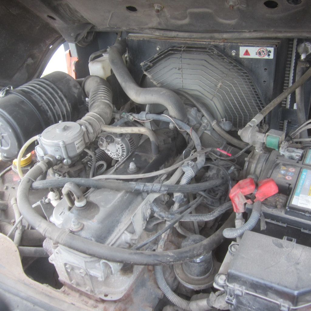 Toyota FG25, LPG gas, triplex, side shift.