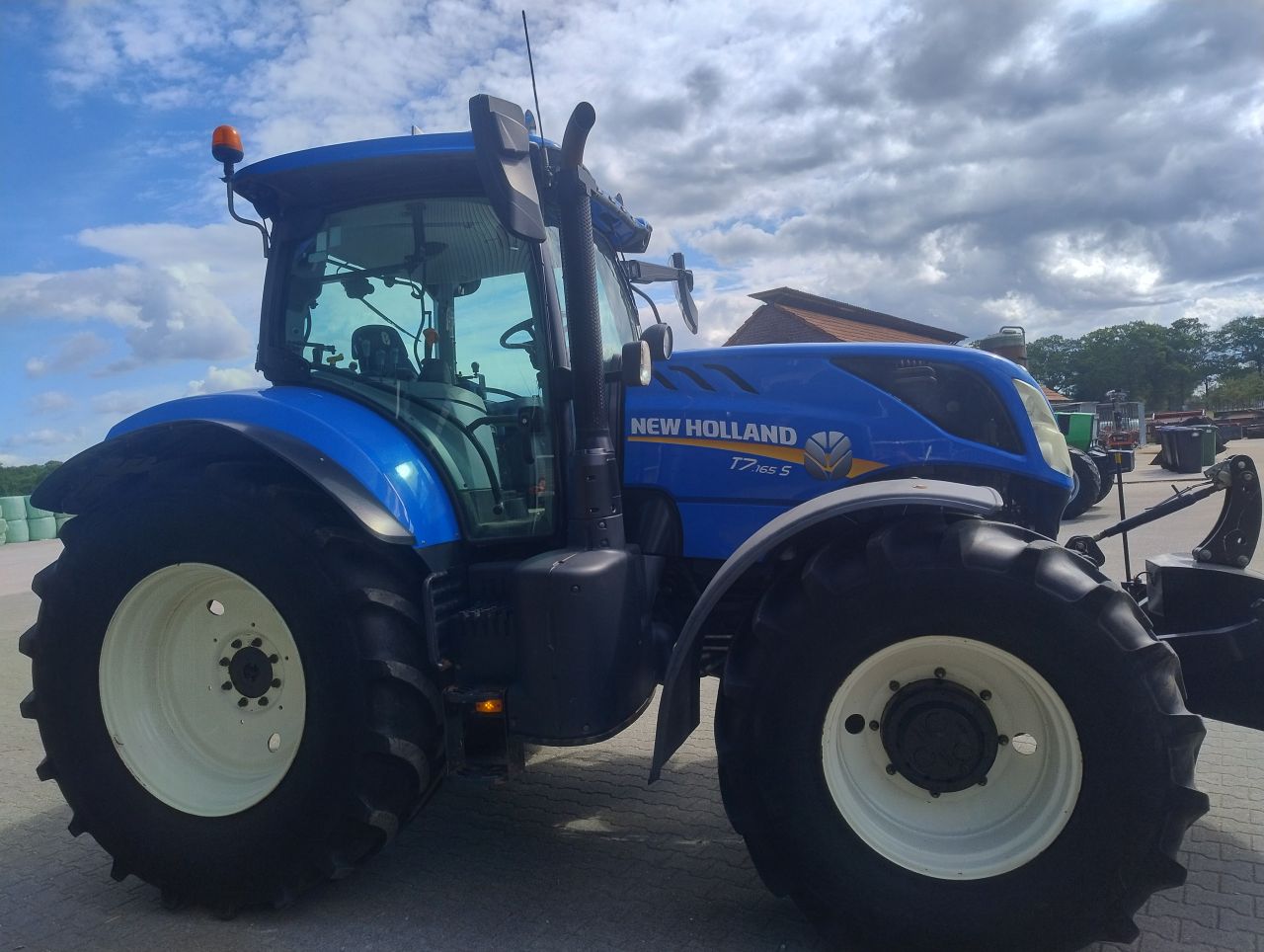 New Holland T7 165s