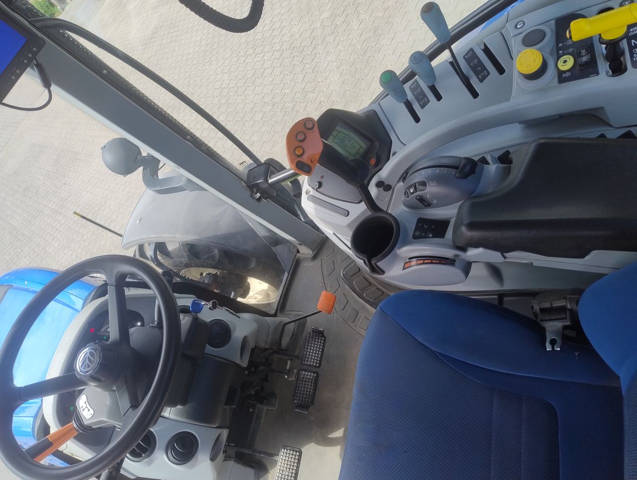 New Holland T7 165s