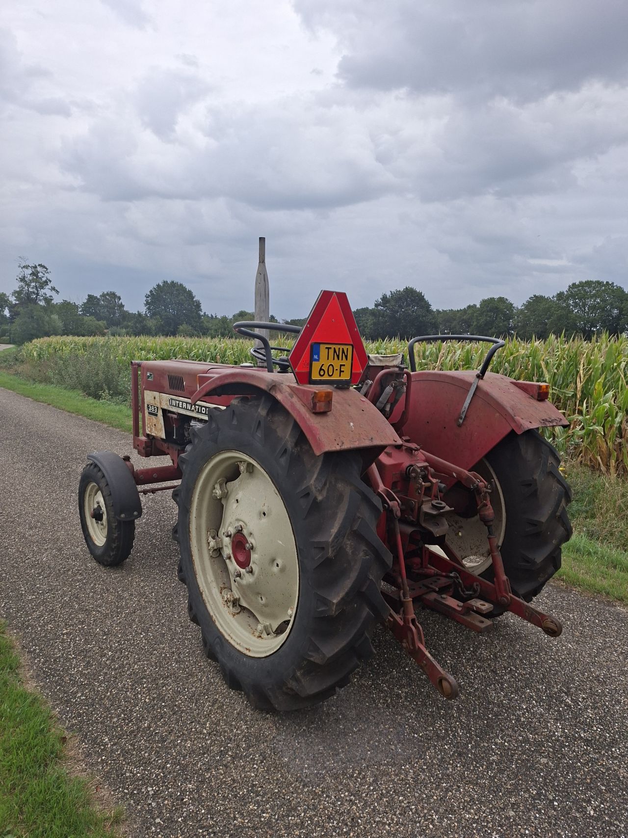 Originele IHC International 383 | NL Kenteken | gebruiksklaar