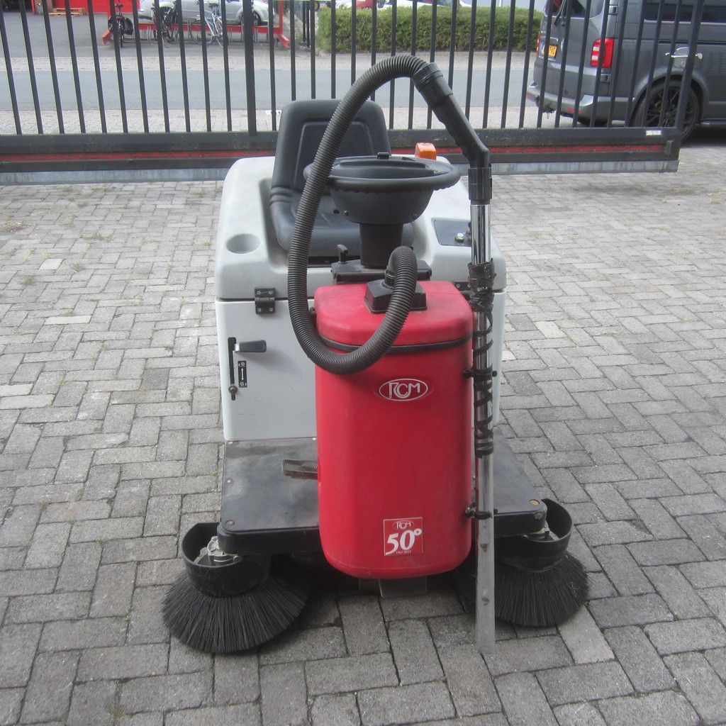 RCM Slalom, zitveegmachine elek., veegbreedte 1.20 mtr.