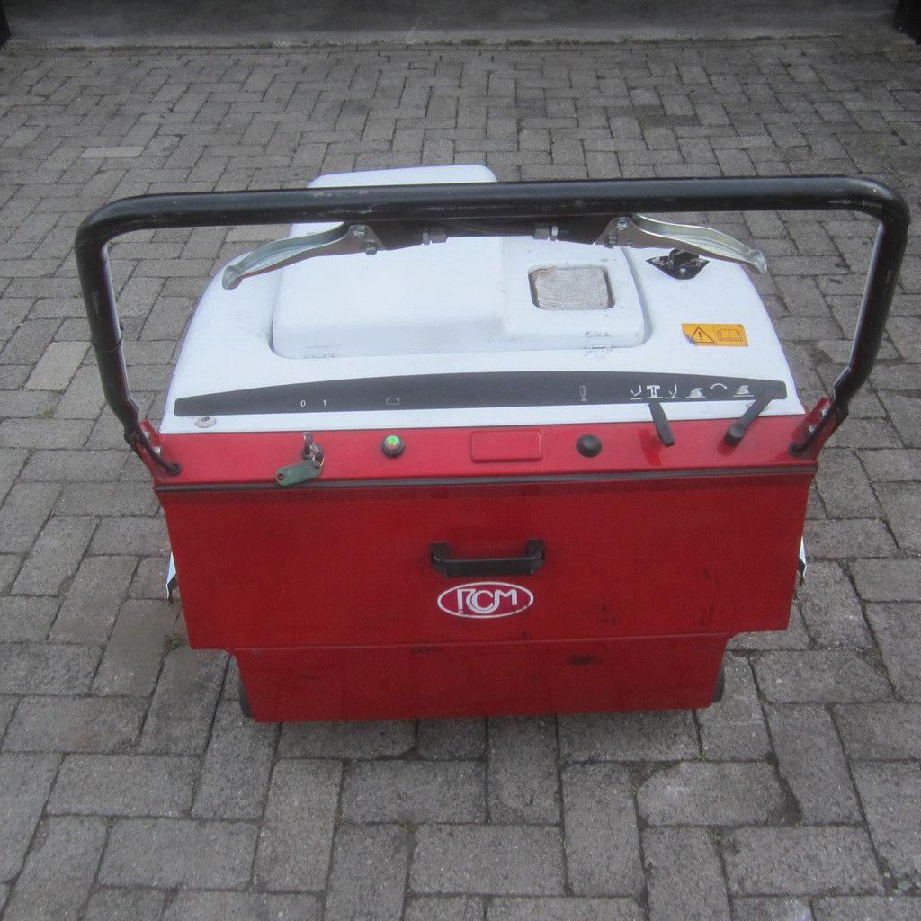 RCM Brava, veegmachine elek., veegbreedte 95 cm.