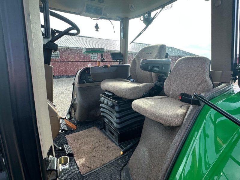 John Deere 8230 m/frontlift 8230 Autopower