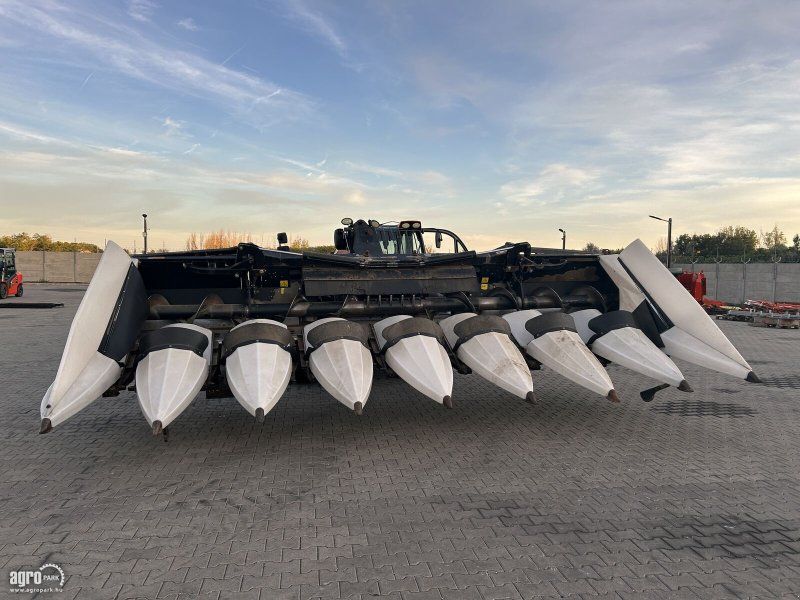Oros Cornado 4+2x2+QSA 8-row, folding-frame corn header, for John Dee