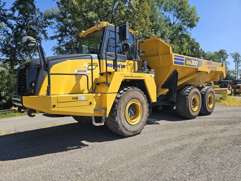 Komatsu HM 300-5EO