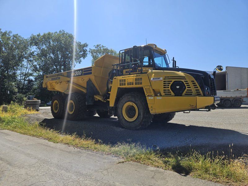 Komatsu HM 300-5EO