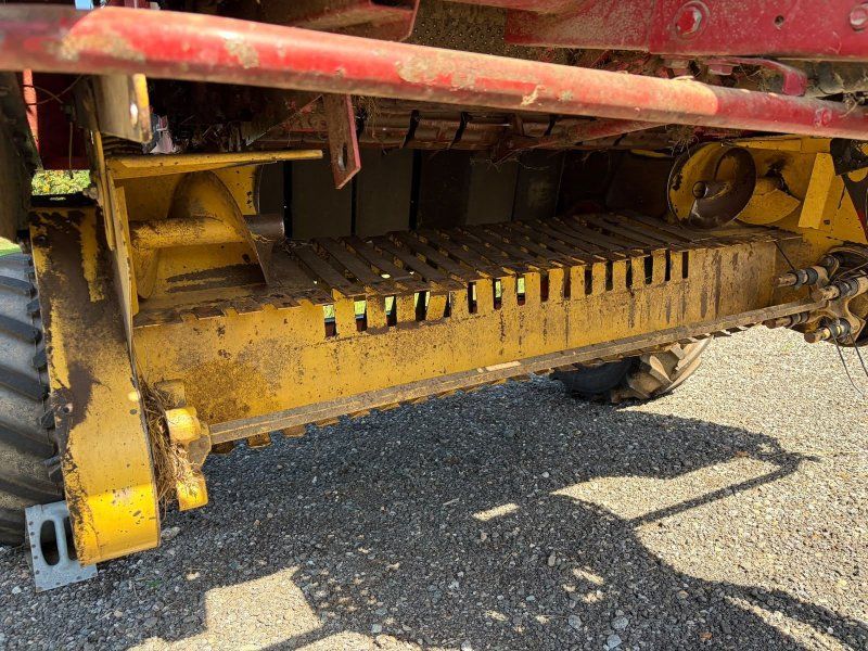 New Holland 644
