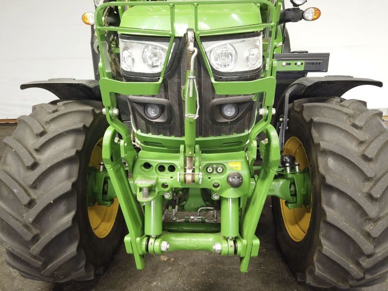 John Deere 6130M