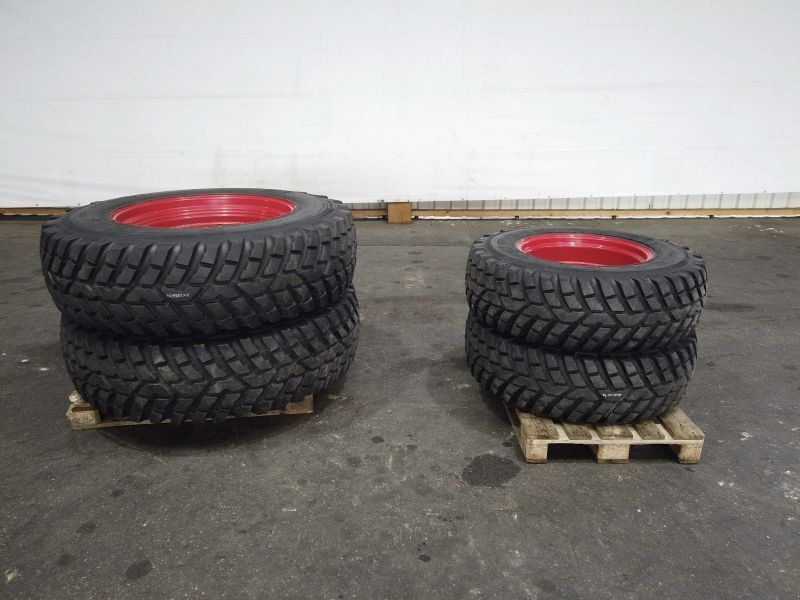 Nokian GEBR.RÄDER440/80 R34 & 360/80