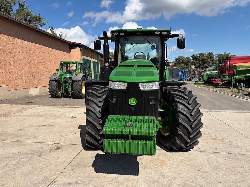 John Deere 8335R Powr Shift *Motor neu*