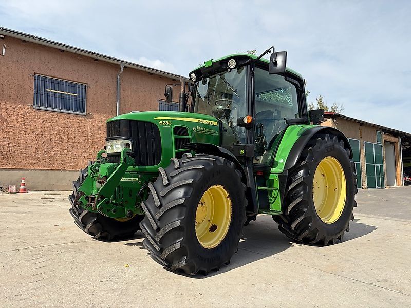 John Deere 6230 Premium *Auto Quad*