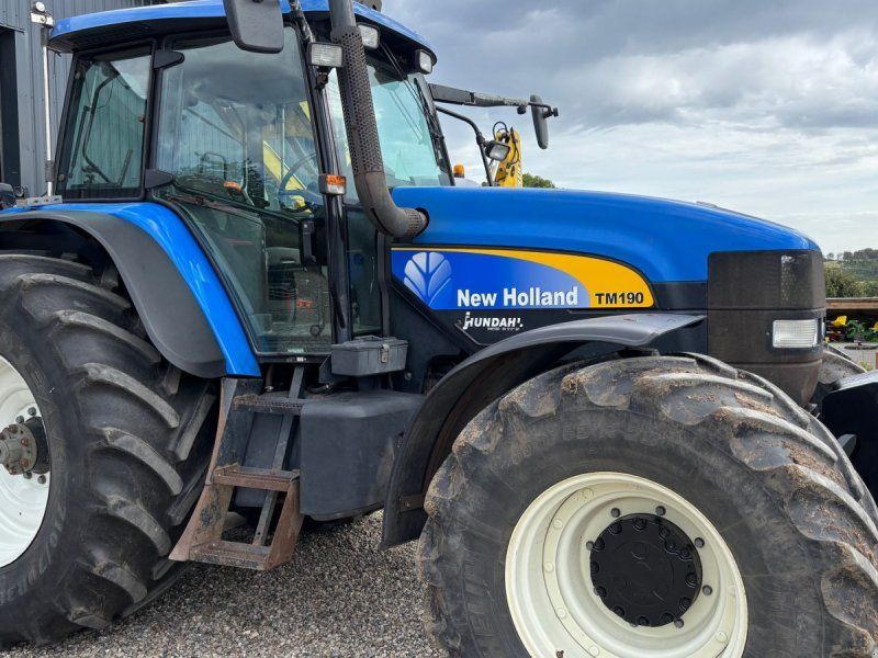 New Holland TM 190 Supersteer