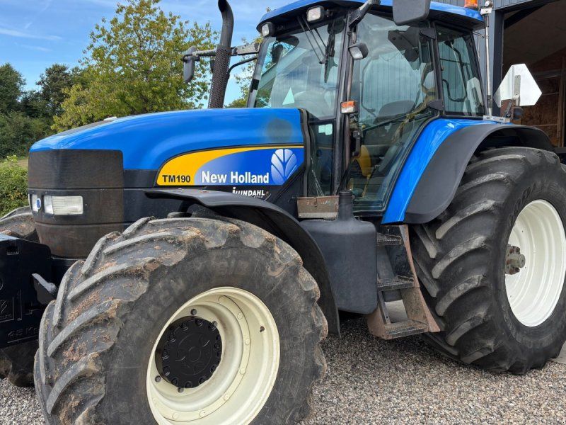 New Holland TM 190 Supersteer