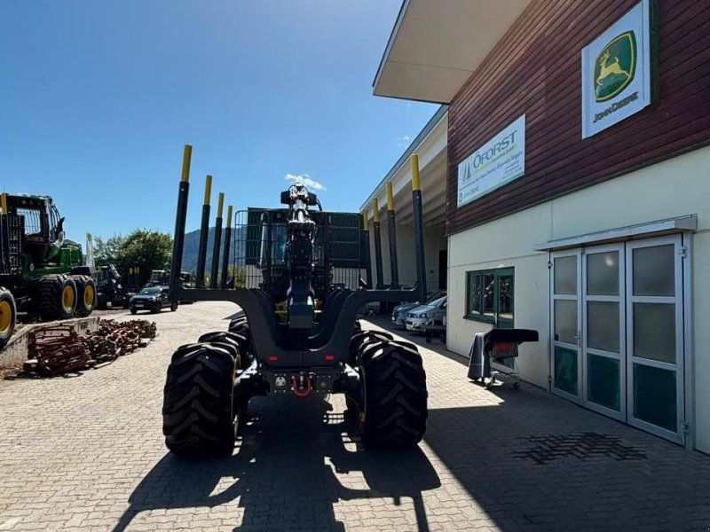 John Deere 910G