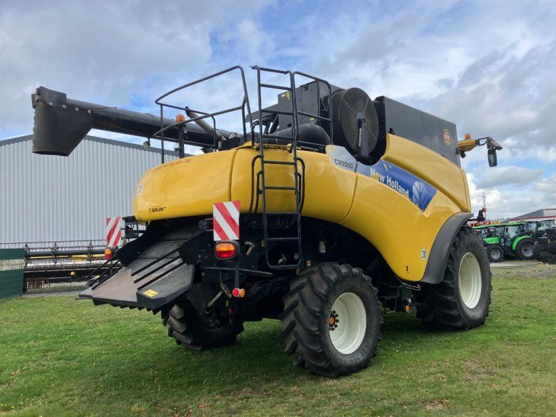 New Holland CR 9060