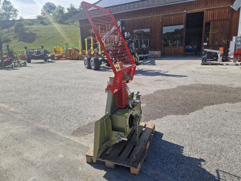 Holzknecht HS 145