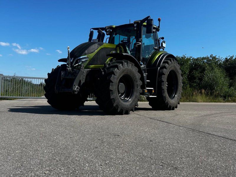 Valtra Q245