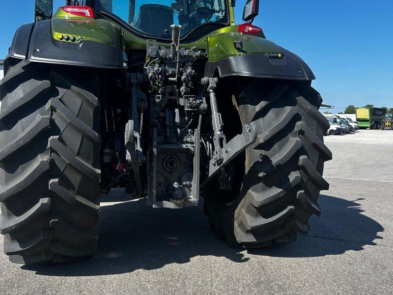 Valtra Q245