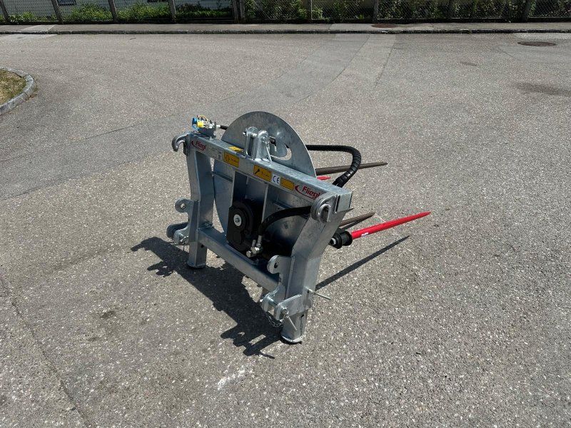 Fliegl Rundballenabwickler