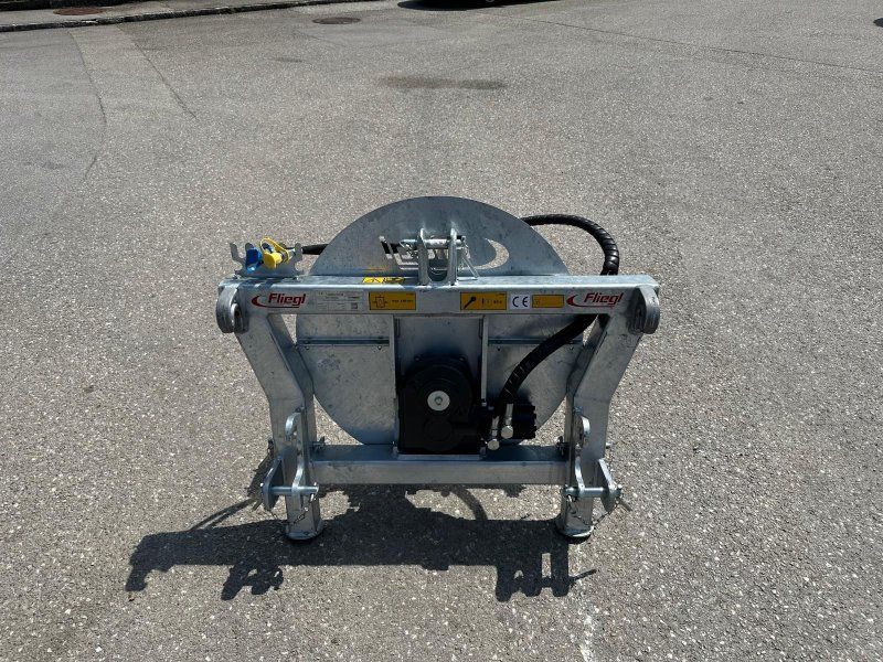 Fliegl Rundballenabwickler
