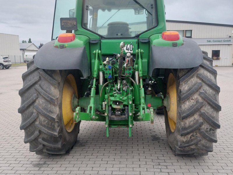 John Deere 6830