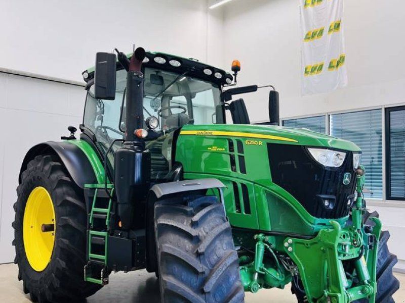John Deere 6250R CommandPro