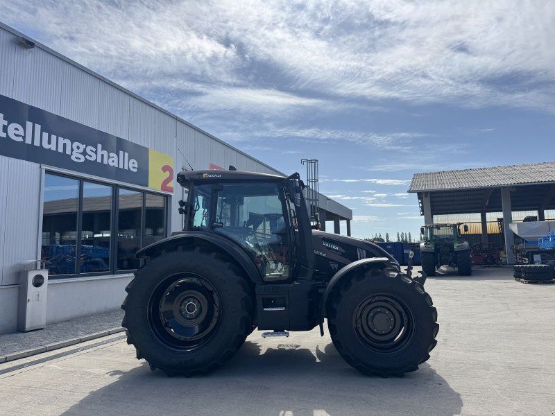 Valtra G135