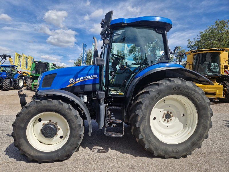 New Holland T6020 Elite