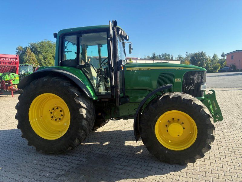John Deere 6620