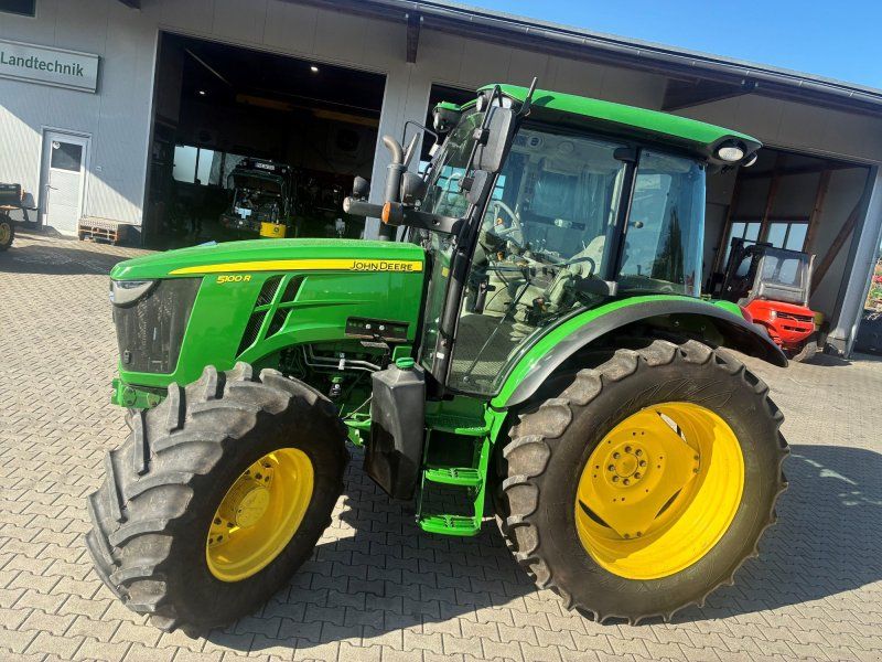 John Deere 5100R