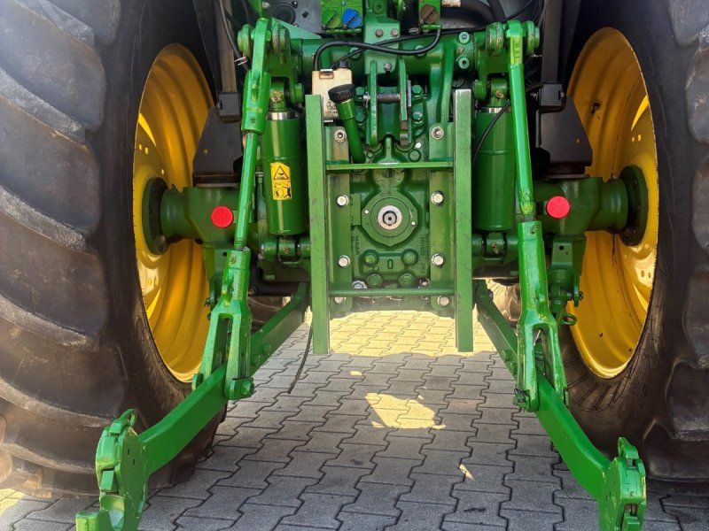 John Deere 5100R