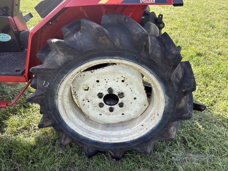 Yanmar F175 Minitraktor mit Allradantrieb
