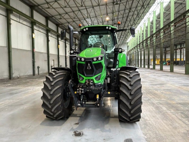 Deutz-Fahr Agrotron 6165 RC-Shift, landwirtschaftlicher Traktor mit Allradantrieb