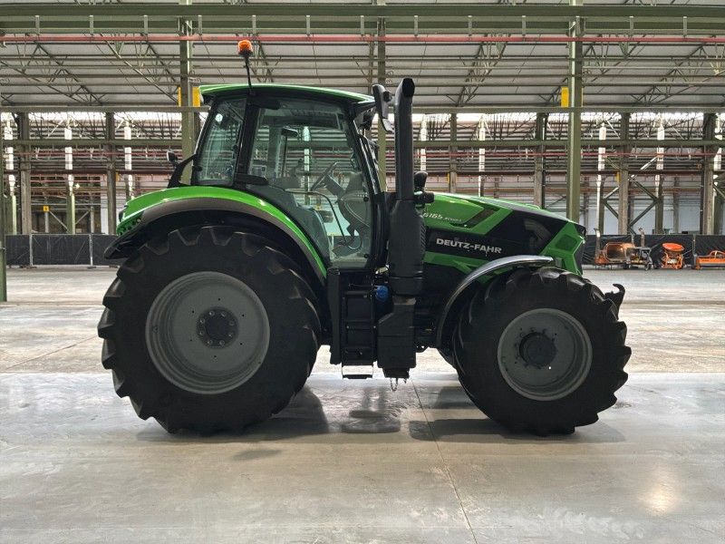 Deutz-Fahr Agrotron 6165 RC-Shift, landwirtschaftlicher Traktor mit Allradantrieb
