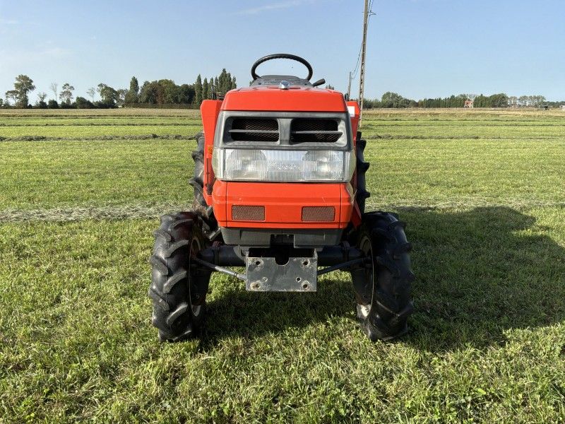 Kubota Grandel GL220 Four-Wheel-Drive Mini Tractor