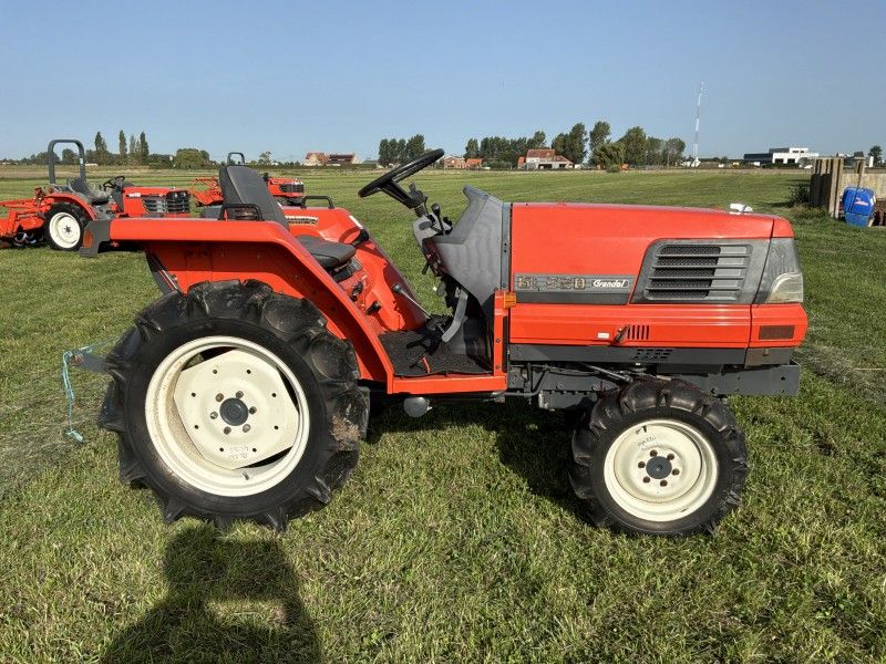 Kubota Grandel GL220 Four-Wheel-Drive Mini Tractor