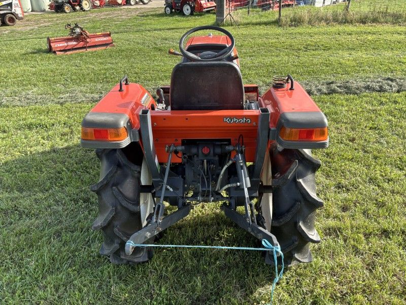 Kubota Grandel GL220 Four-Wheel-Drive Mini Tractor