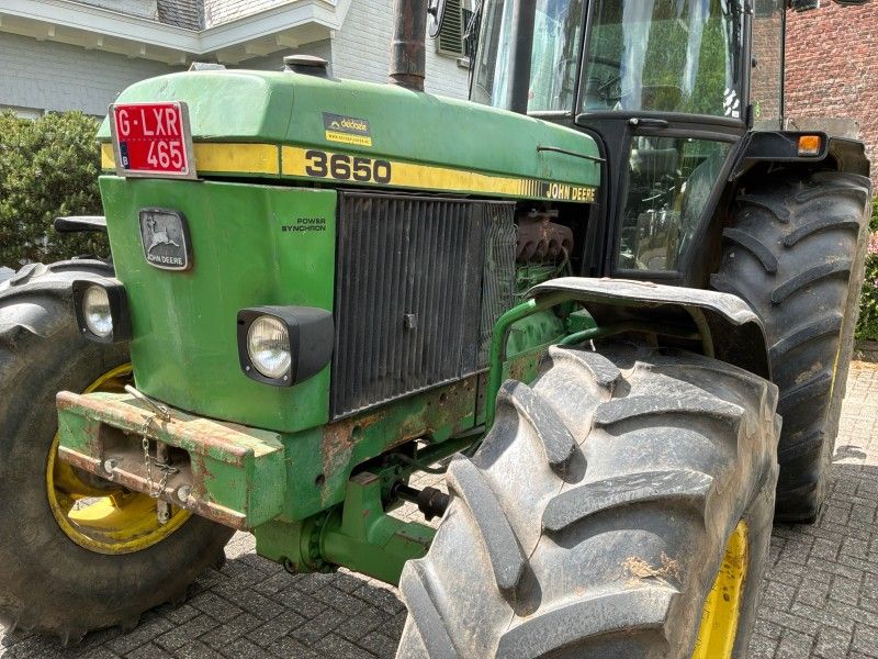 1989 John Deere 3650 Oldtimer-Traktor mit Allradantrieb