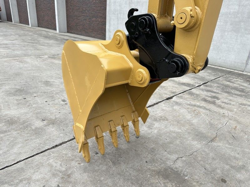 Caterpillar 305.5E2 Midi-Bagger